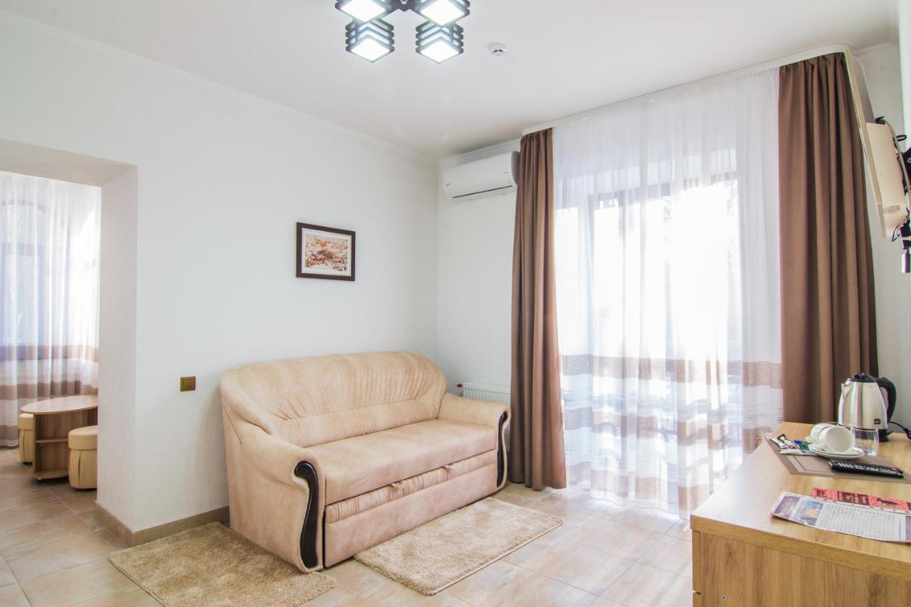 Мисливець В Комплексі "Сокіл" Hotel Susk Exterior photo