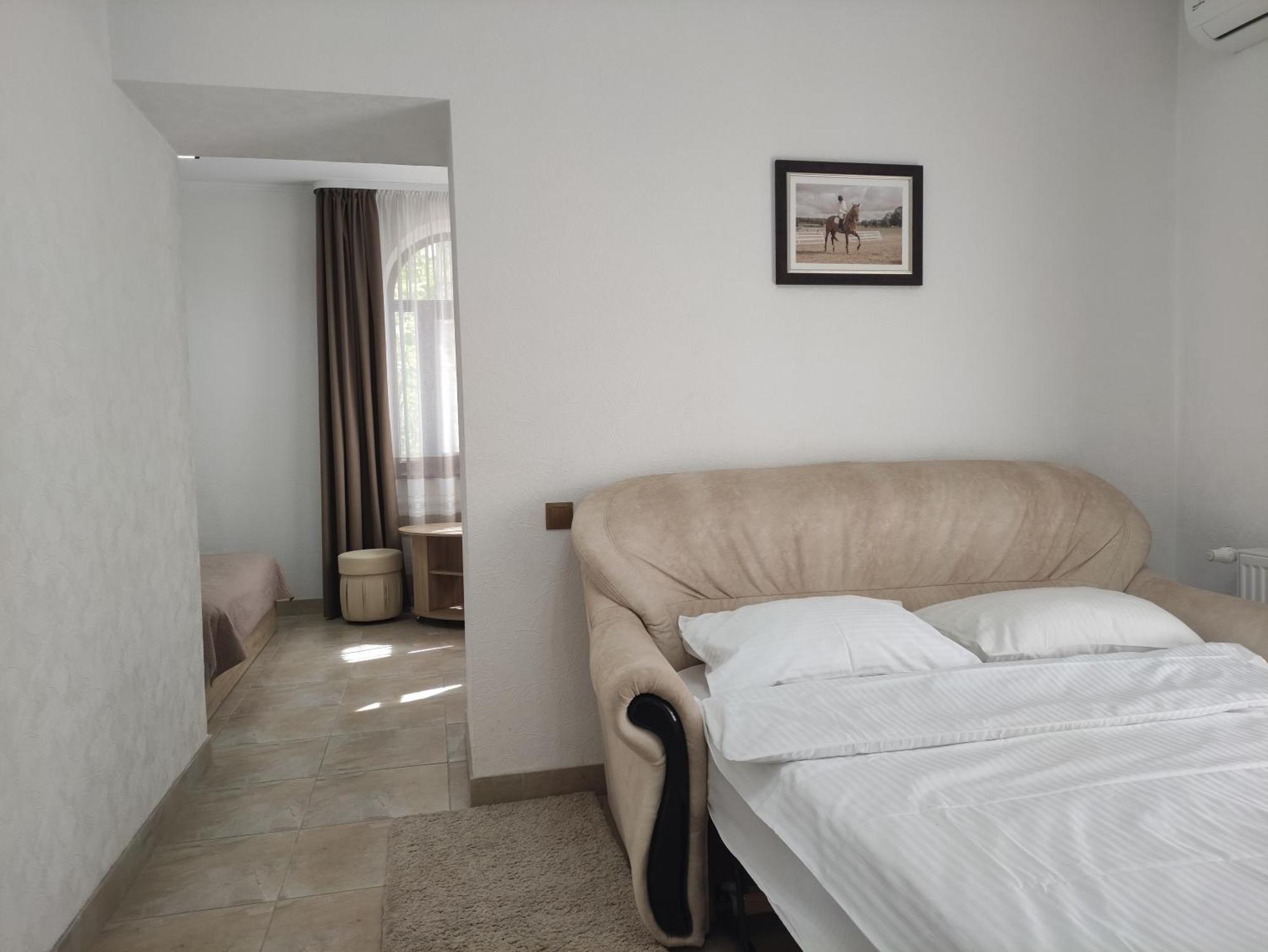 Мисливець В Комплексі "Сокіл" Hotel Susk Exterior photo